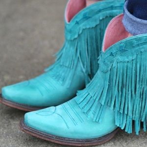 EUC Junk Gypsy by Lane Spitfire Turquoise size 8